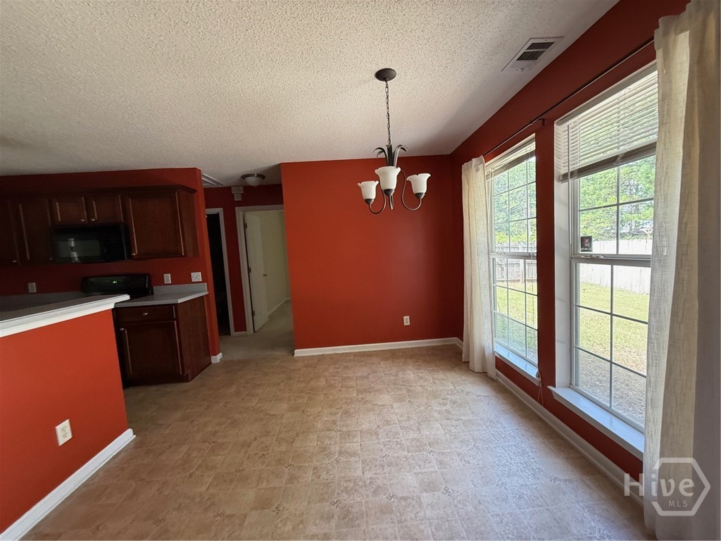 138 Silverton Road Property Photo 4