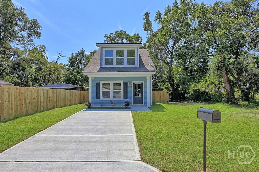 1525 New Castle Street Property Photo 3