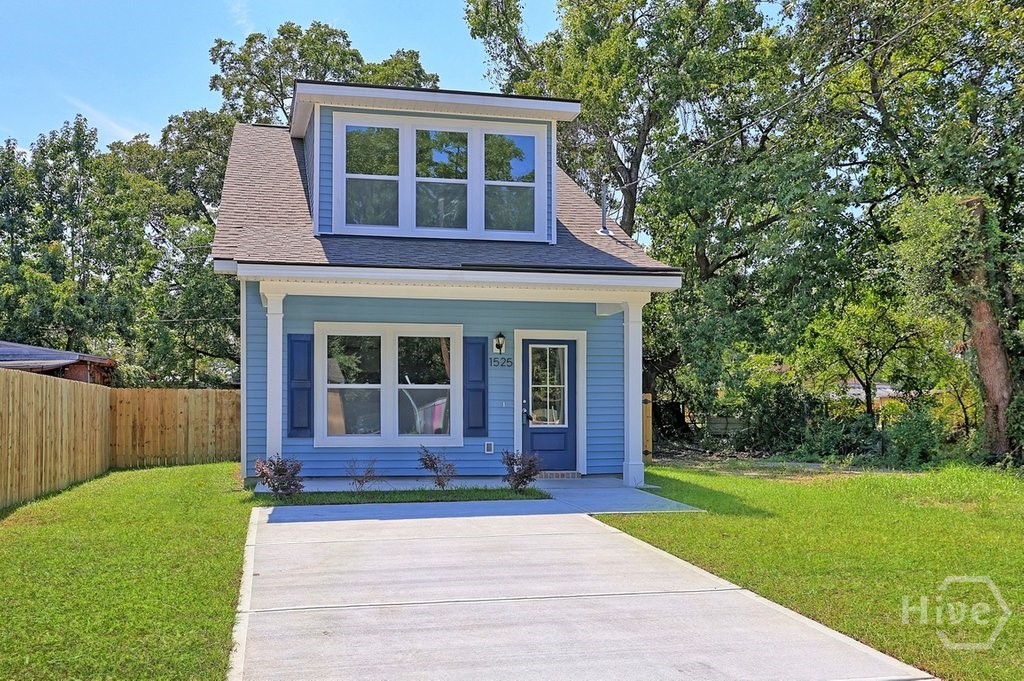 1525 New Castle Street Property Photo 5