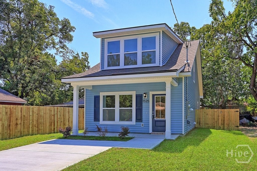 1525 New Castle Street Property Photo 6