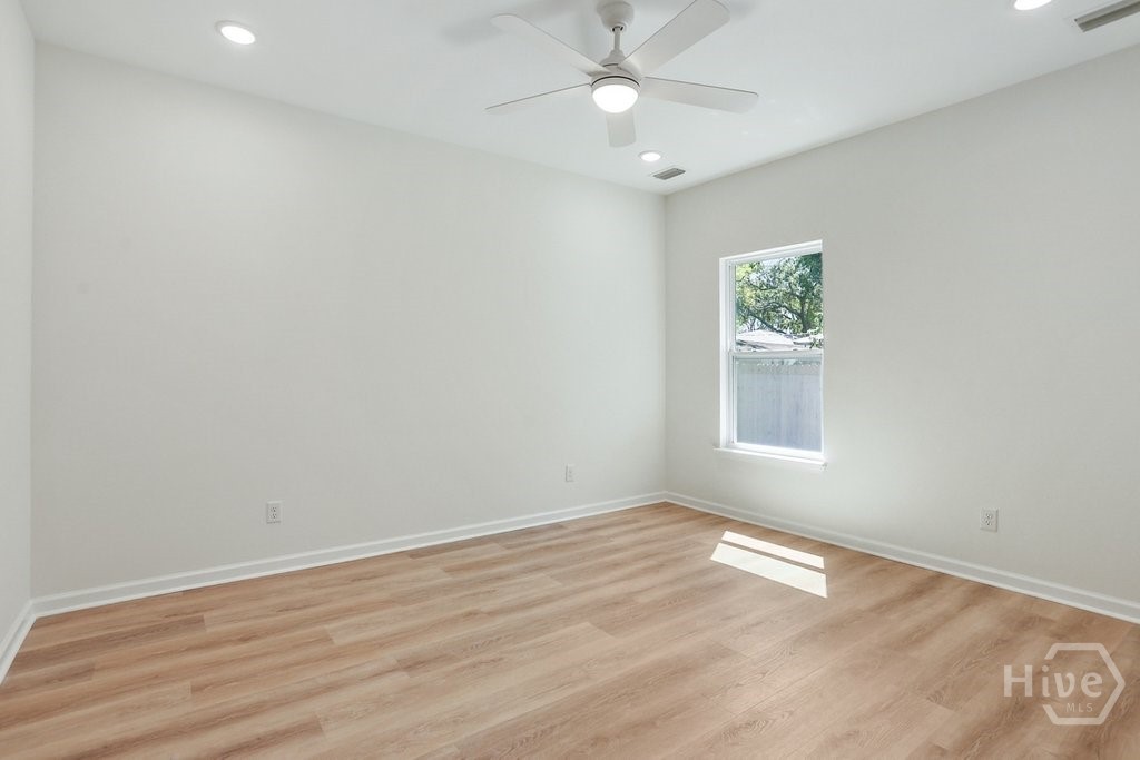 1525 New Castle Street Property Photo 24
