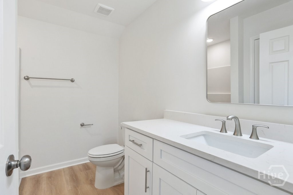 1525 New Castle Street Property Photo 31