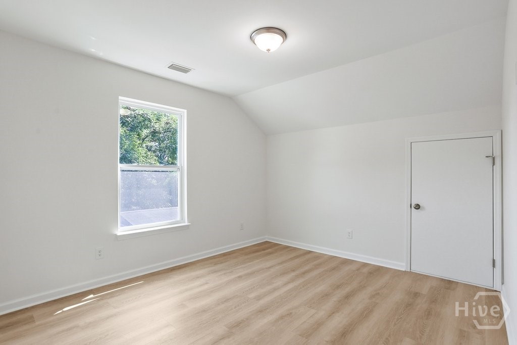 1525 New Castle Street Property Photo 40