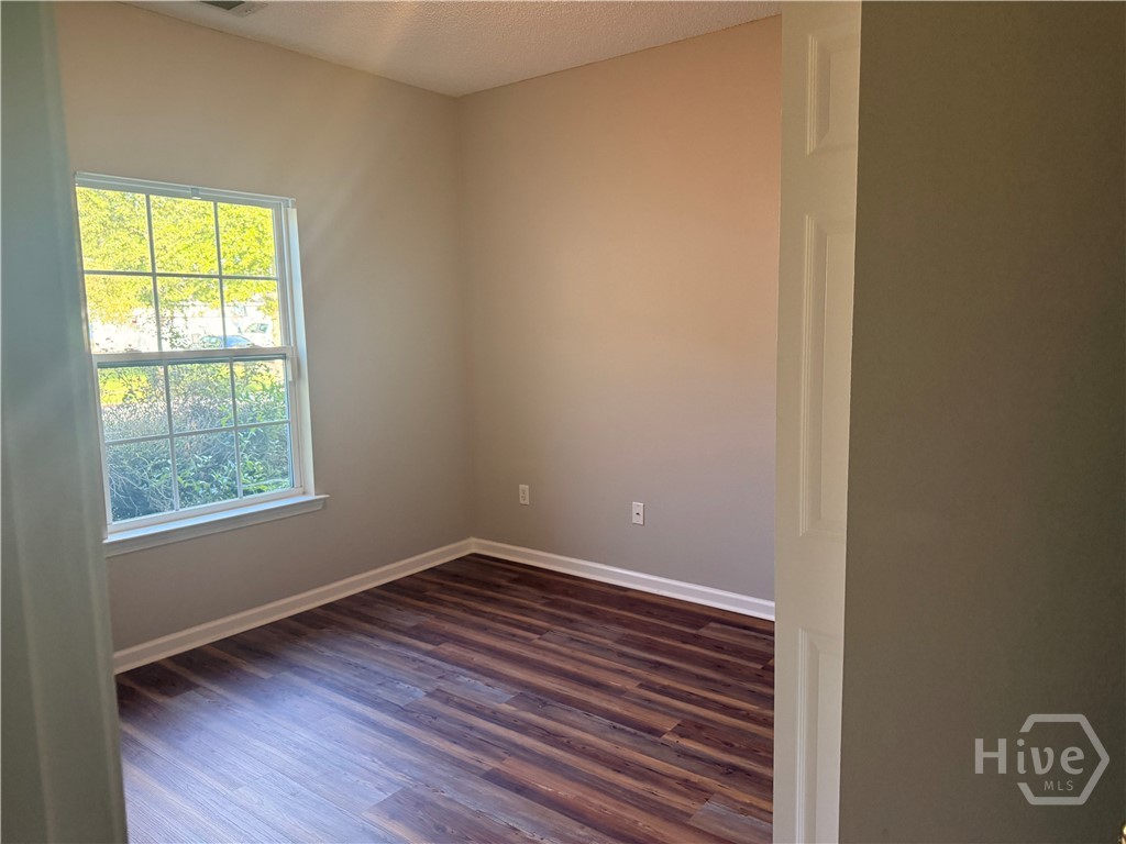 35 Ross Way Property Photo 10