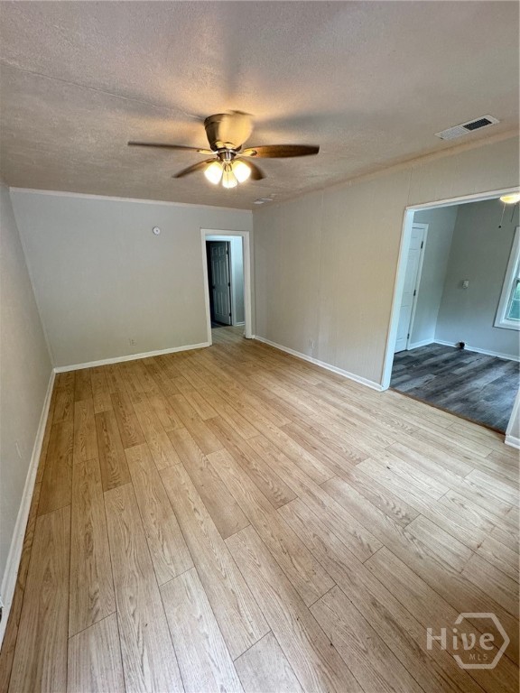 1320 E 53rd Street Property Photo 2
