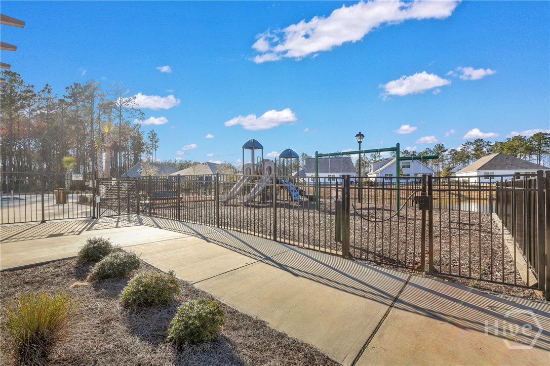 104 Coopers Rise Property Photo 27