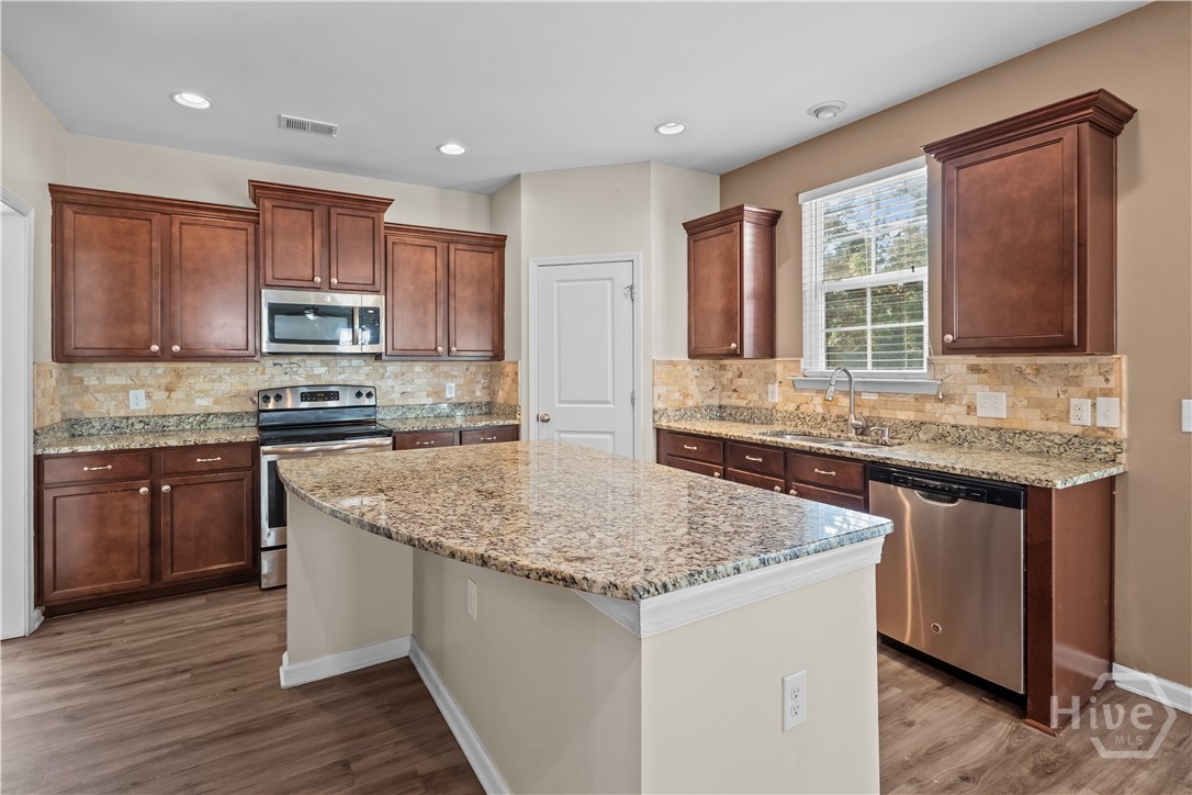 202 Gandy Cut Property Photo 9