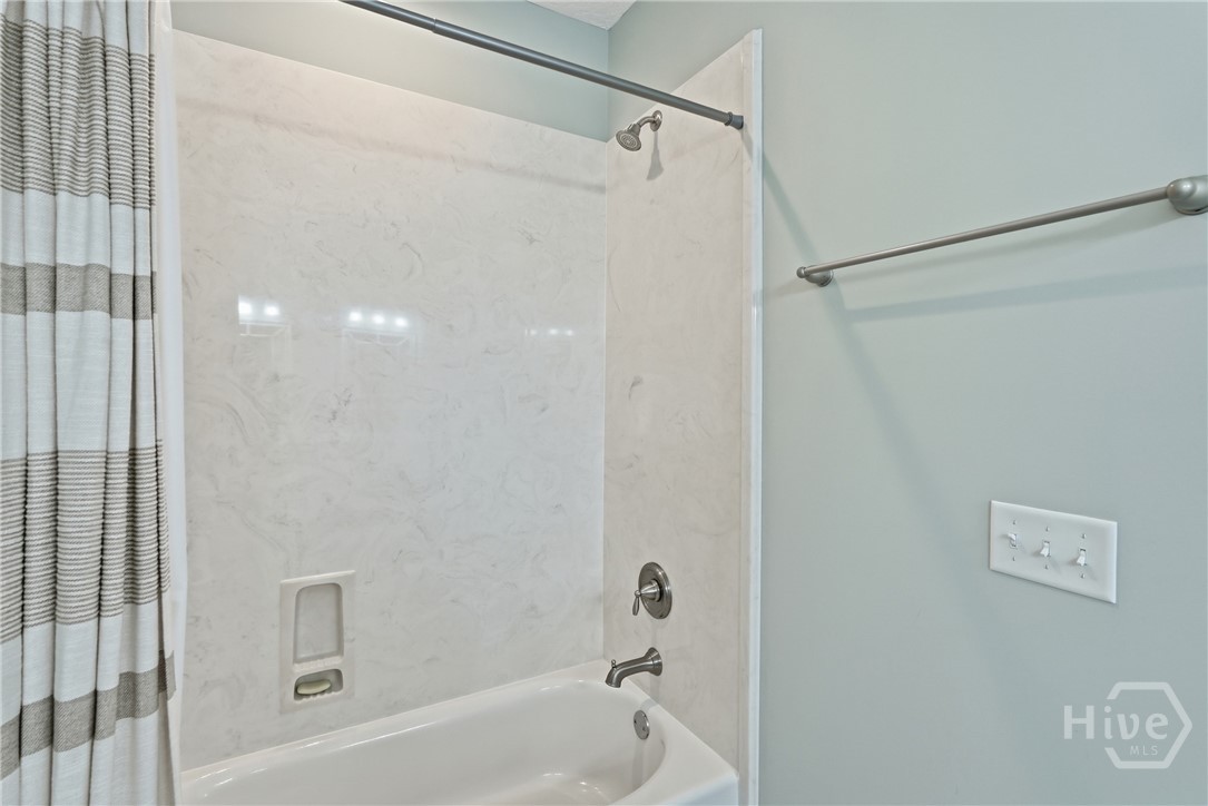 215 Goodman Drive Property Photo 27