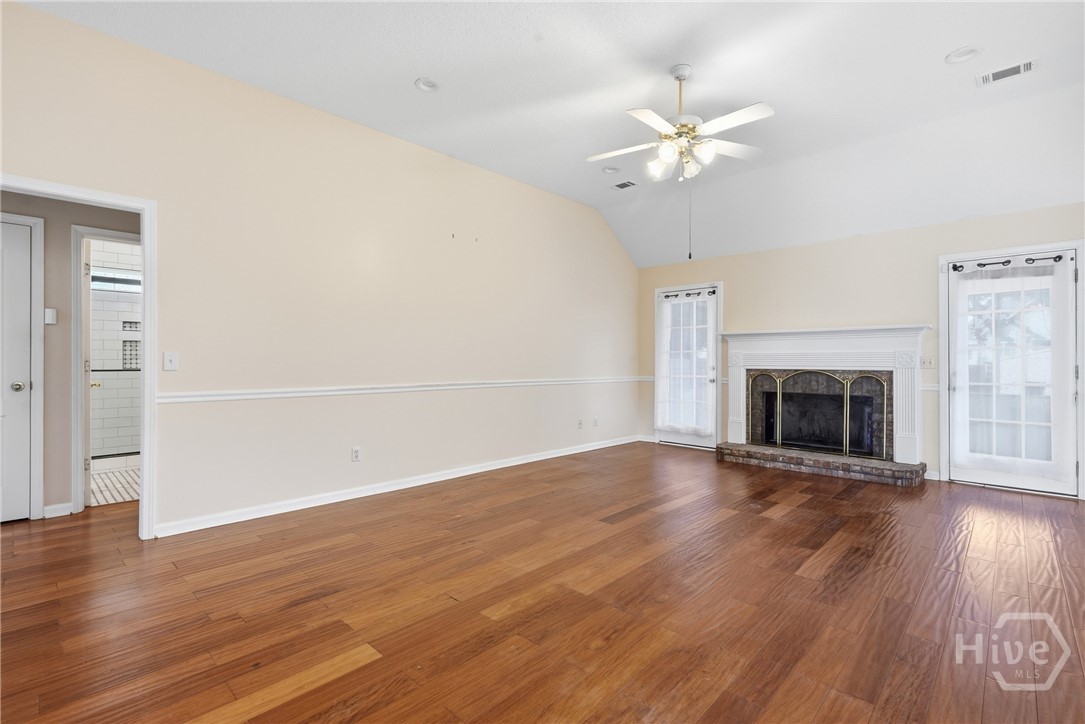 197 Young Way Property Photo 4