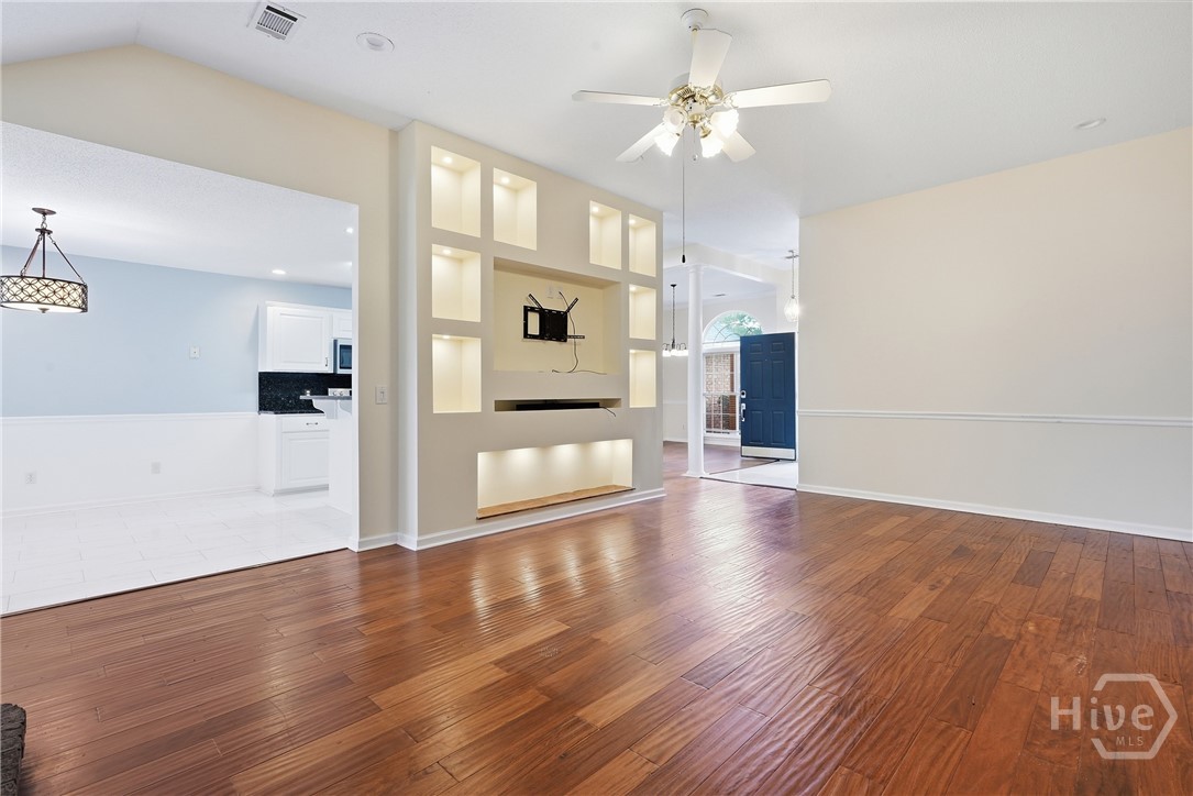 197 Young Way Property Photo 5