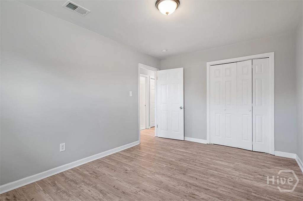 2222 E 58th Street Property Photo 17