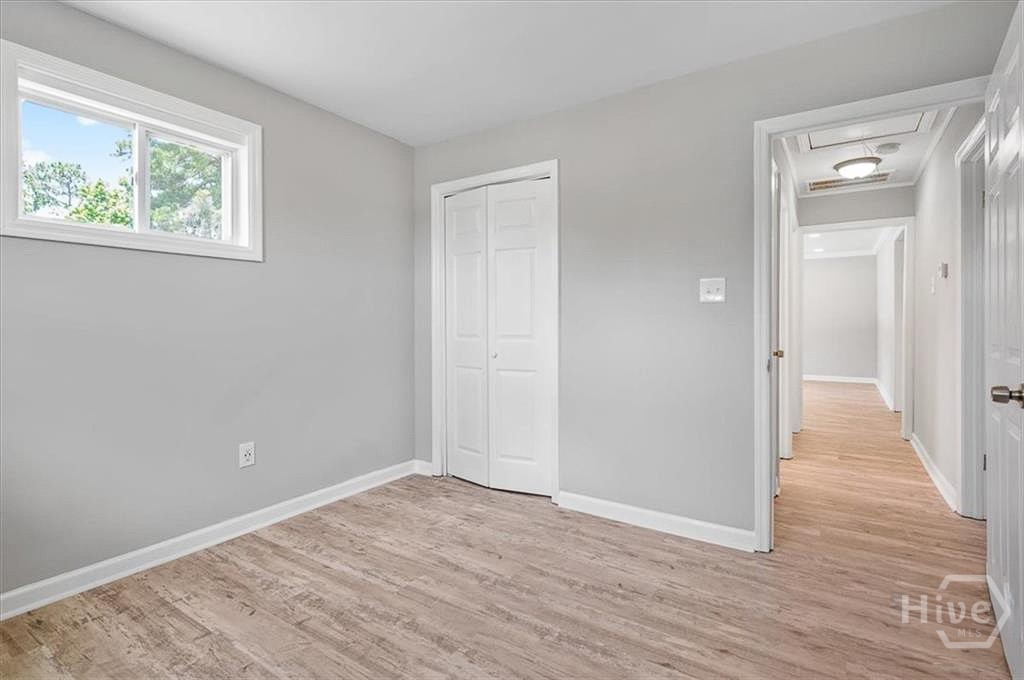 2222 E 58th Street Property Photo 18