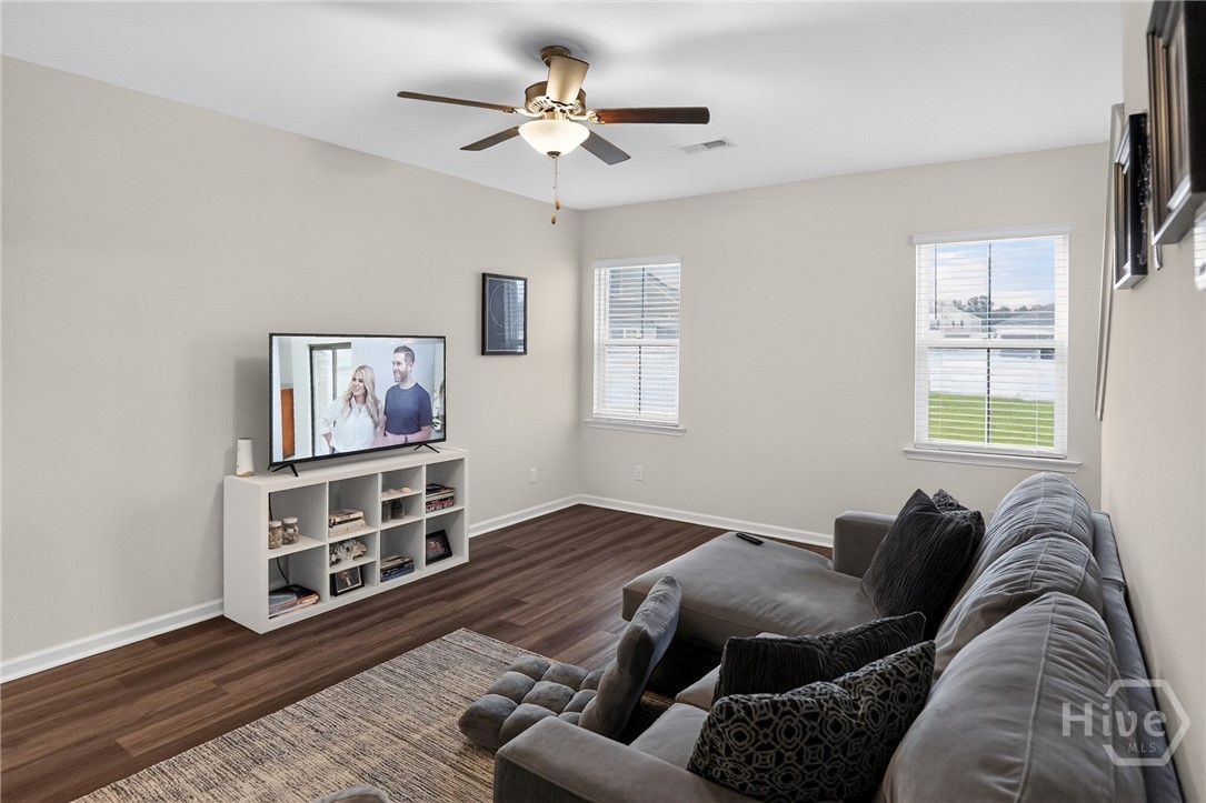 5 Cypress Loop Property Photo 19