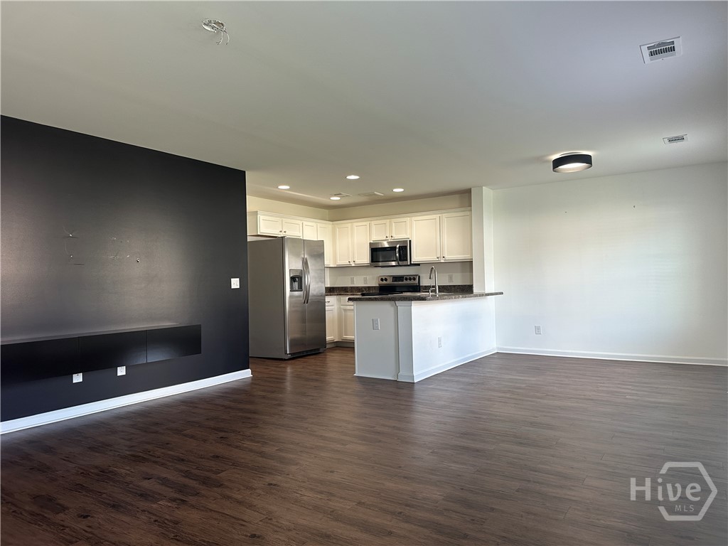 63 Fiore Drive Property Photo 6