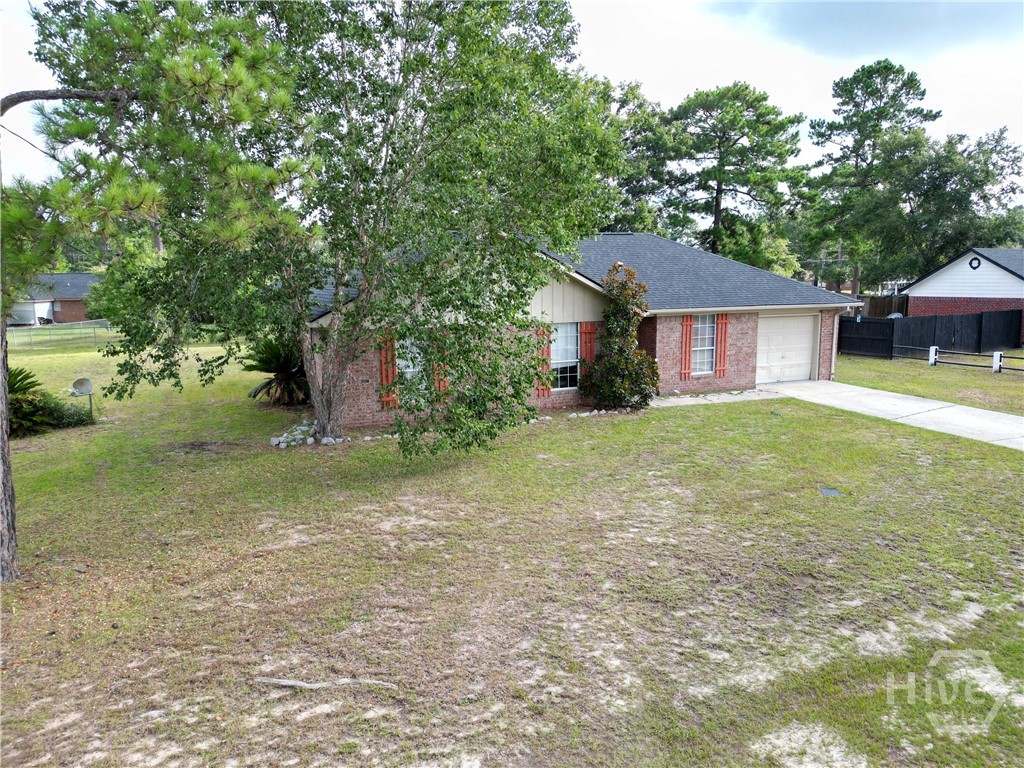 33 W Kenny Drive Property Photo 3