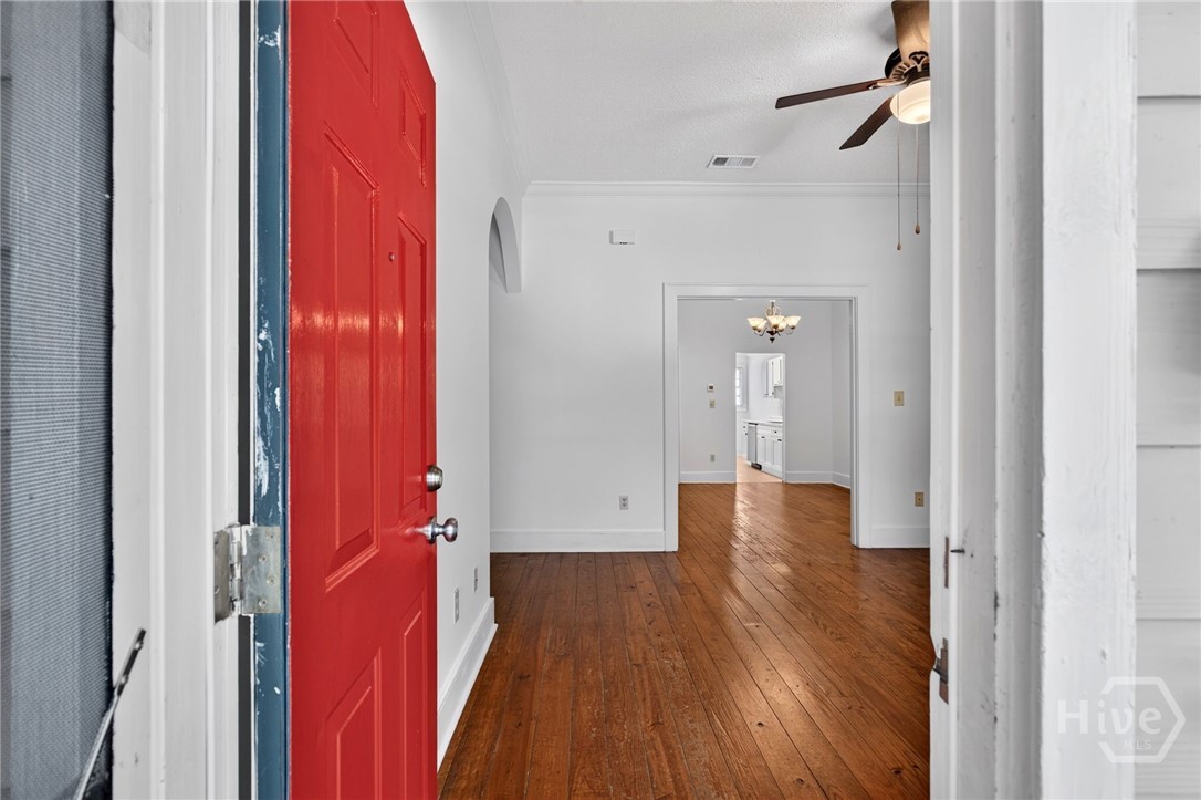 513 E Gordon Street Property Photo 3