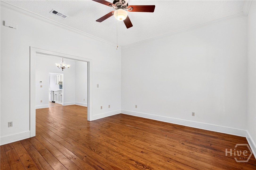 513 E Gordon Street Property Photo 4