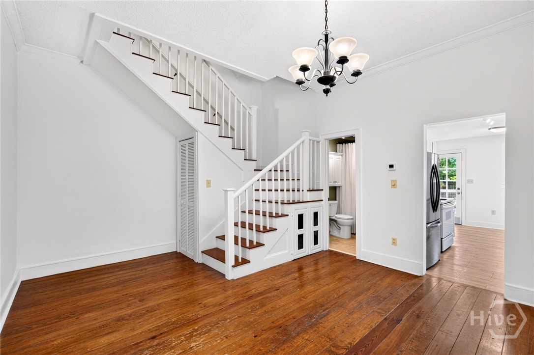 513 E Gordon Street Property Photo 5