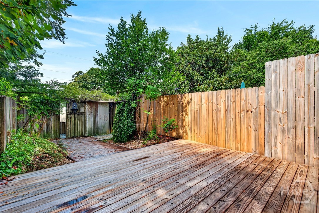 513 E Gordon Street Property Photo 13