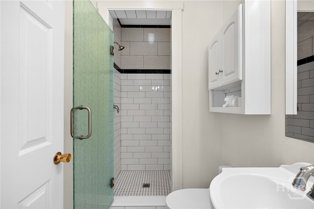 513 E Gordon Street Property Photo 18