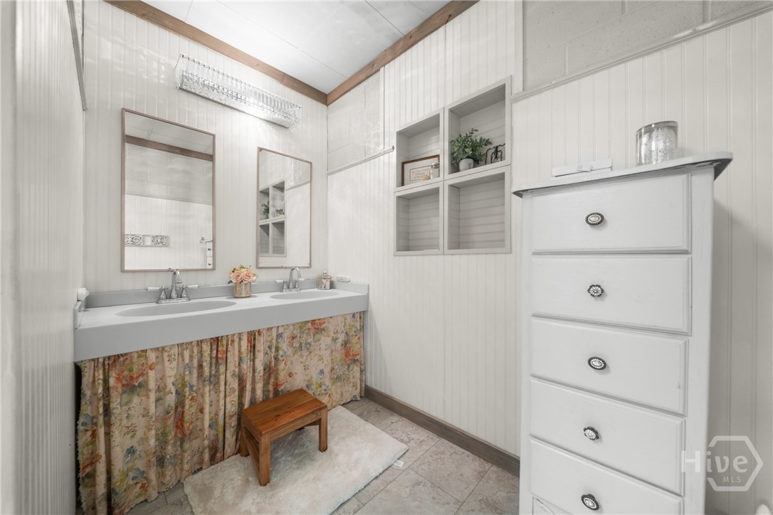 220 Landrum Drive Property Photo 17