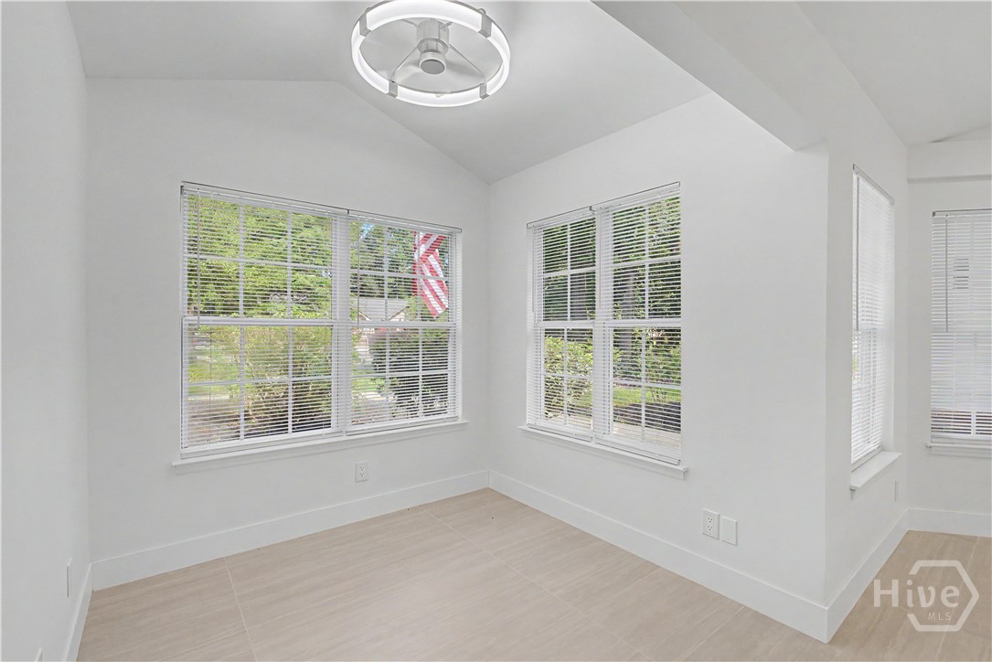 12 Cove Court Property Photo 11