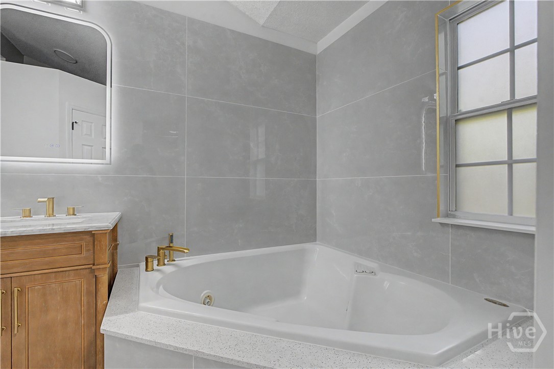 12 Cove Court Property Photo 21