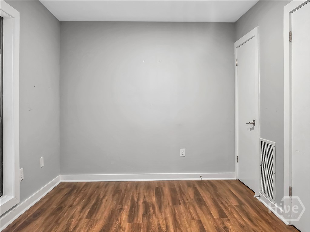 355 Commerce Place C Property Photo 12