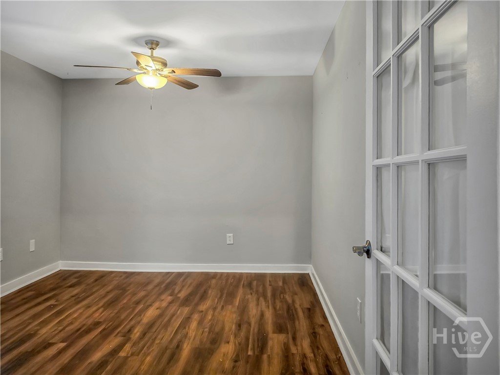 355 Commerce Place C Property Photo 23