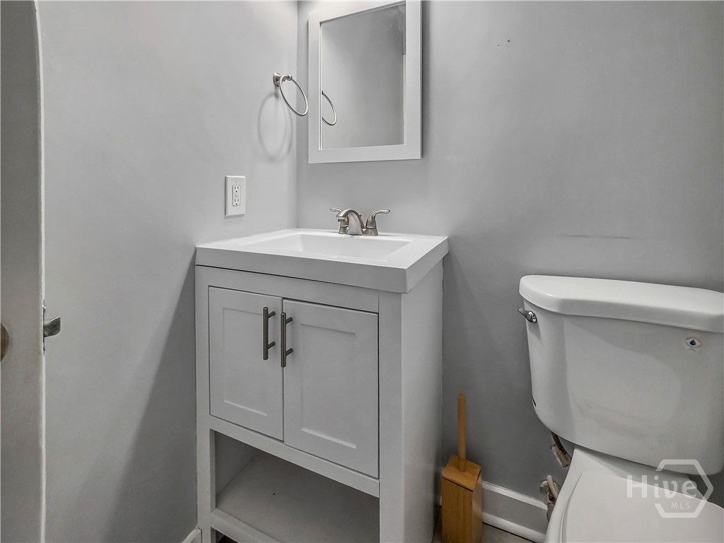 355 Commerce Place C Property Photo 32