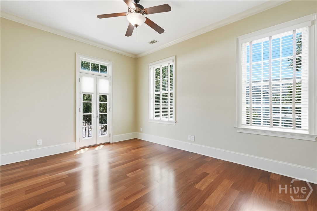464 Montgomery Street Property Photo 20