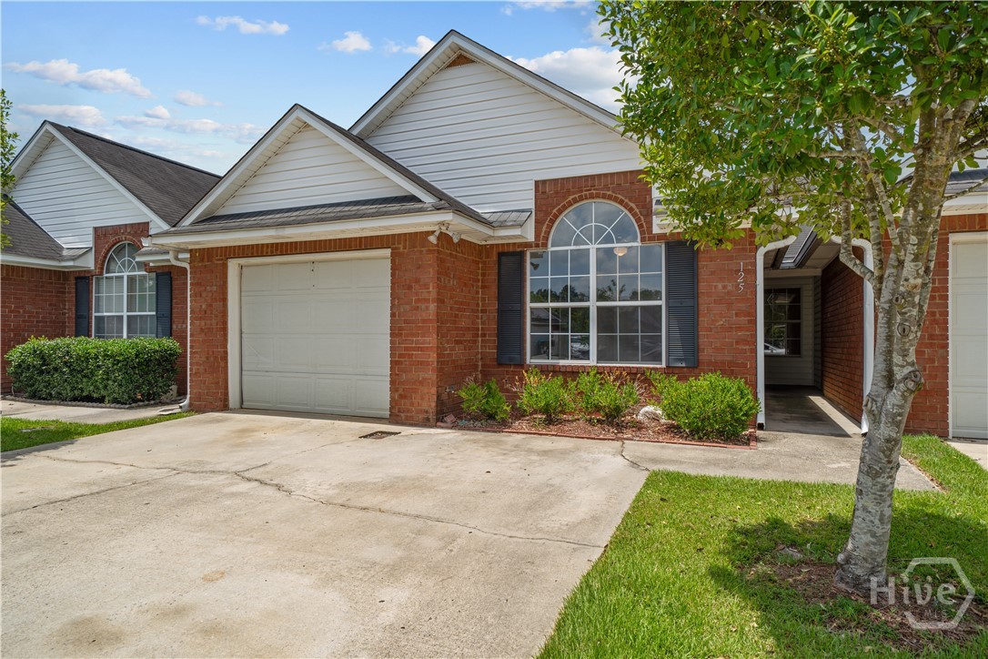 125 Towne Park Drive Property Photo 1