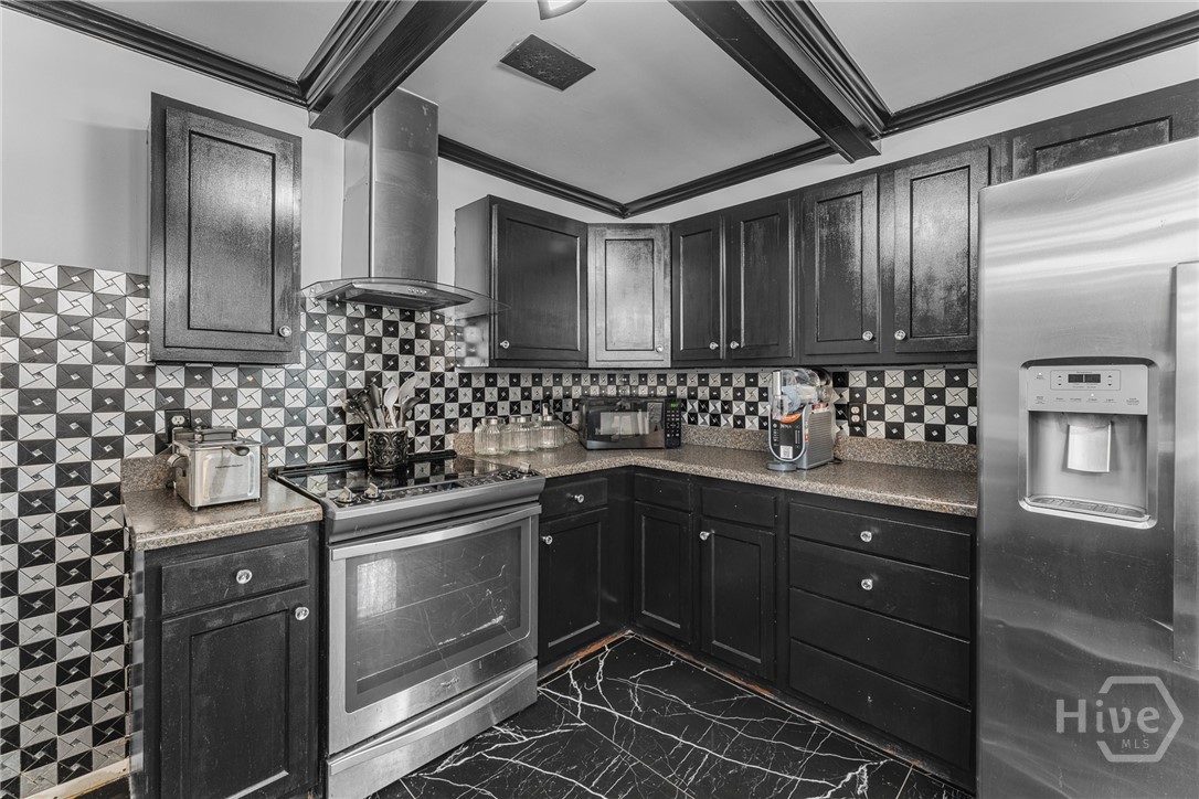 2200 E 59th Street Property Photo 8