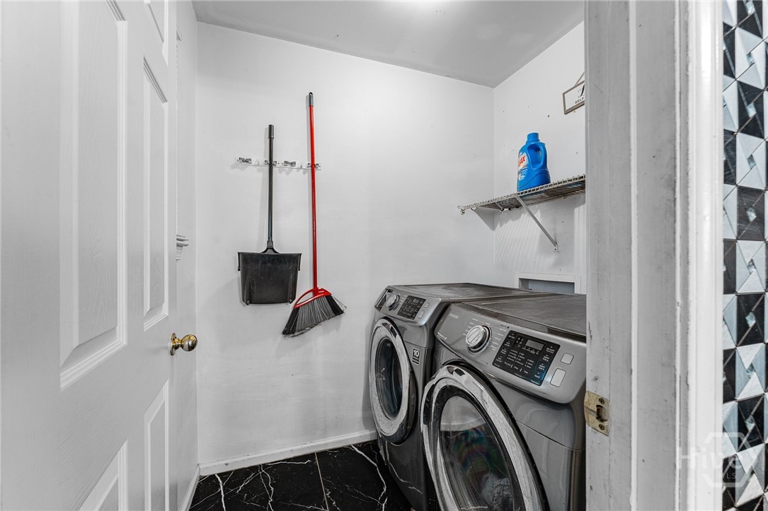 2200 E 59th Street Property Photo 15