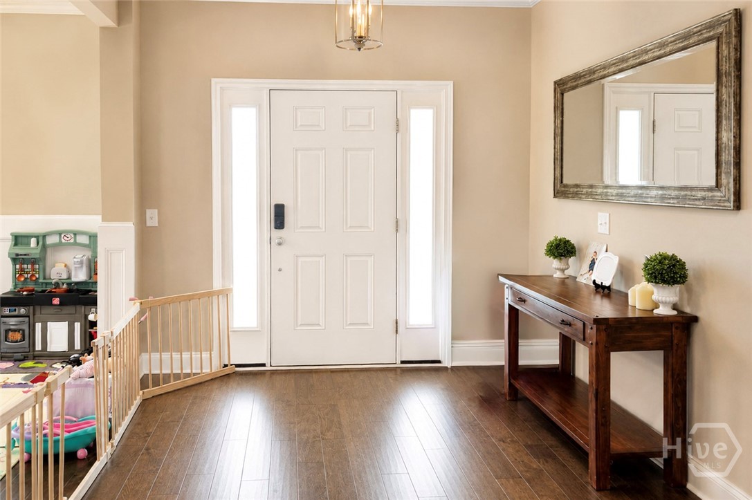 144 Sapphire Circle Property Photo 2