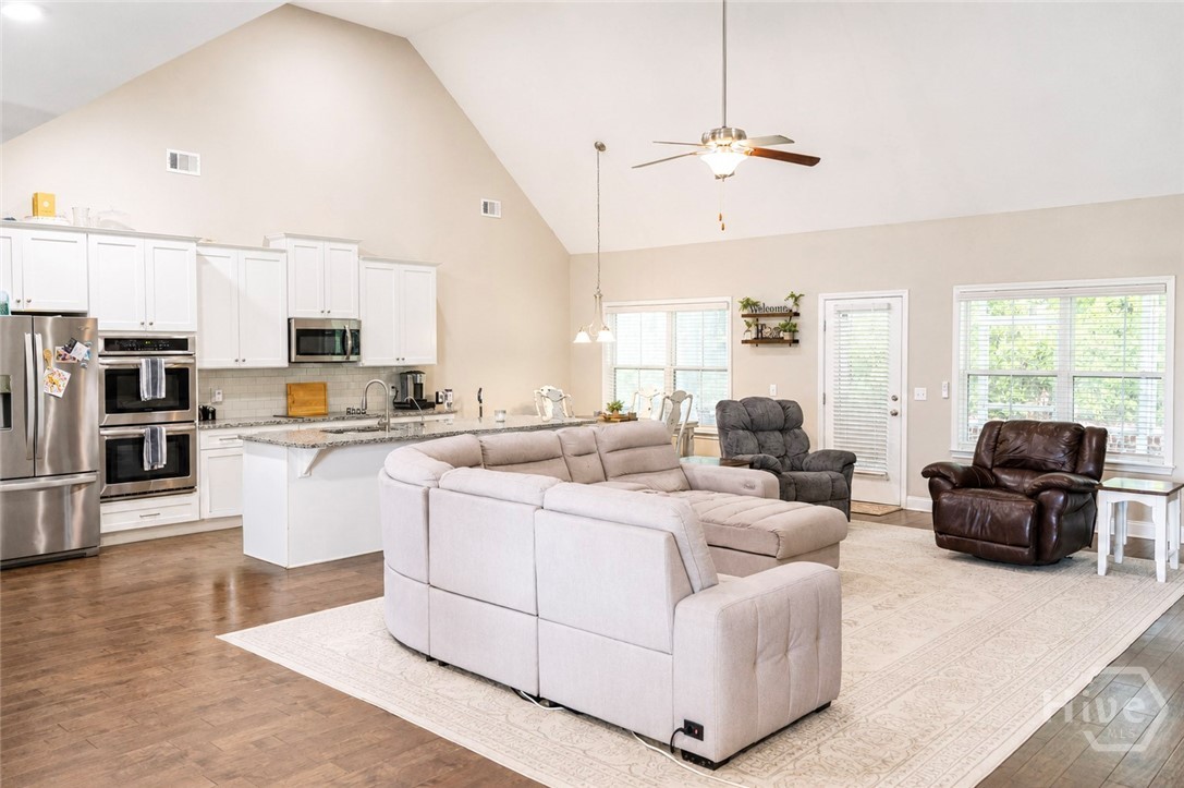 144 Sapphire Circle Property Photo 8