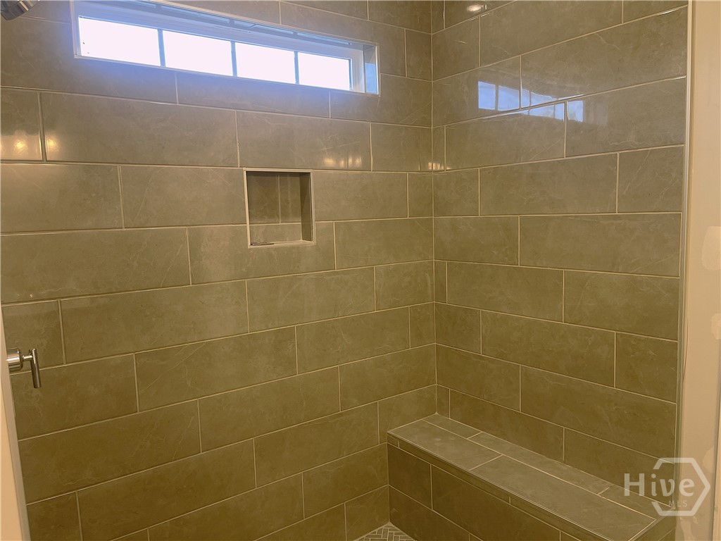 174 Como Drive Property Photo 5