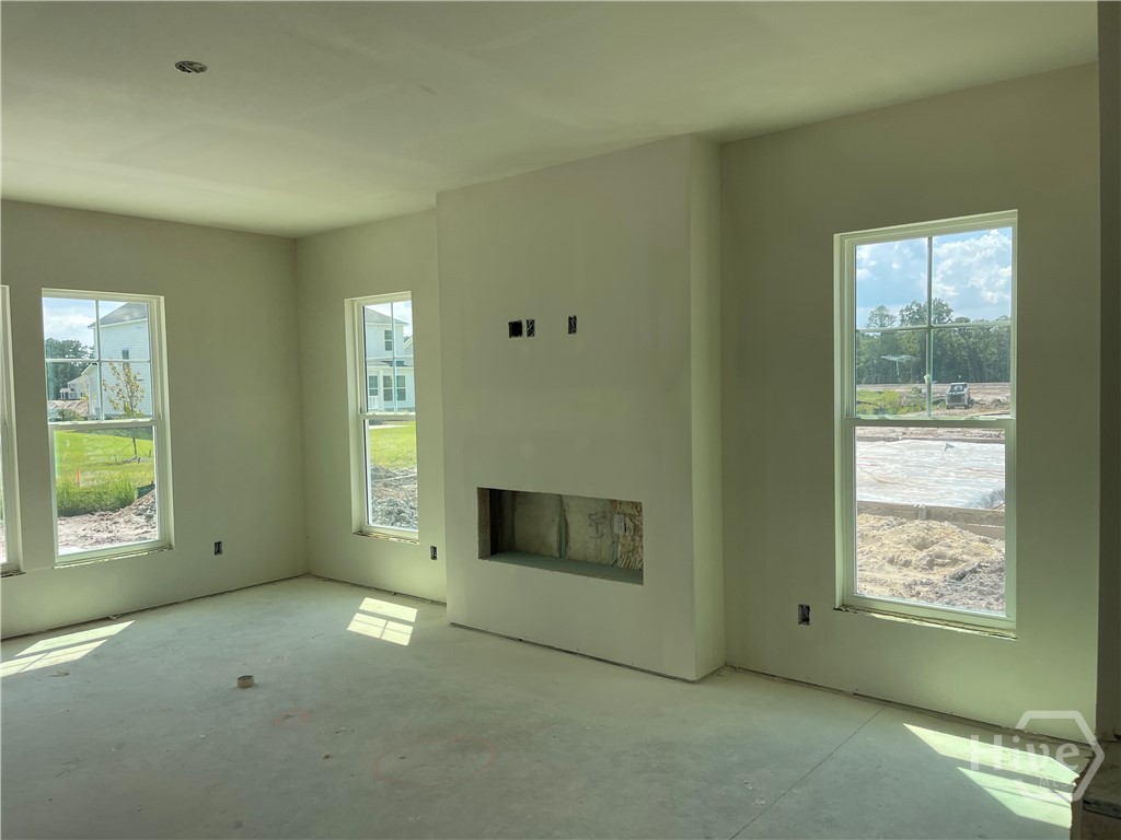 169 Como Drive Property Photo 6