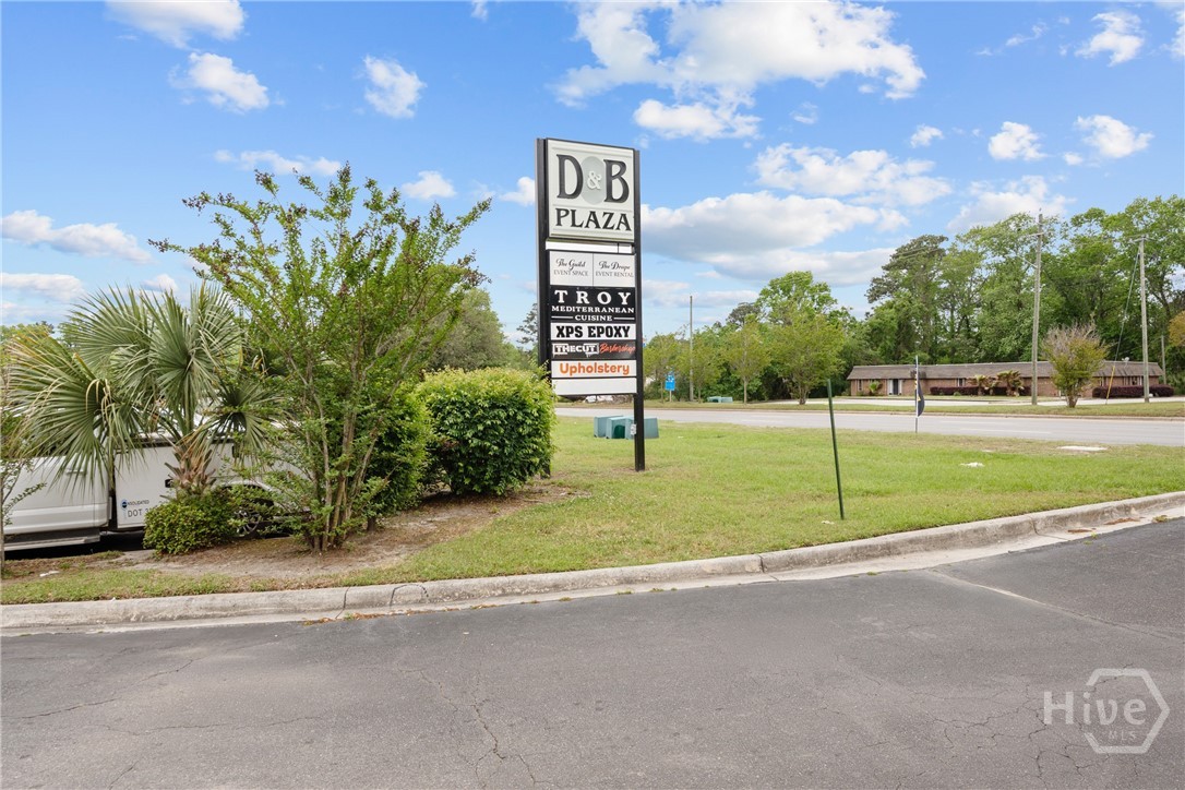 10510 Abercorn Street B Property Photo 13