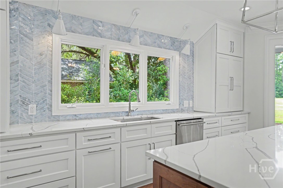 6 Hardwicke Lane Property Photo 12