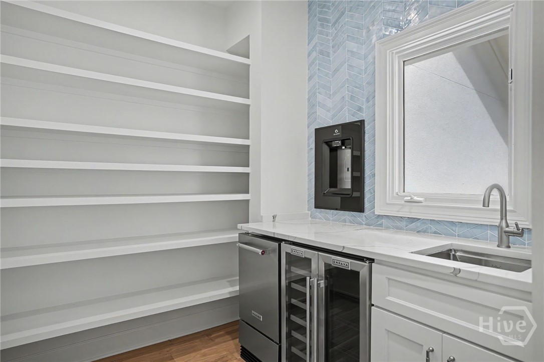 6 Hardwicke Lane Property Photo 17