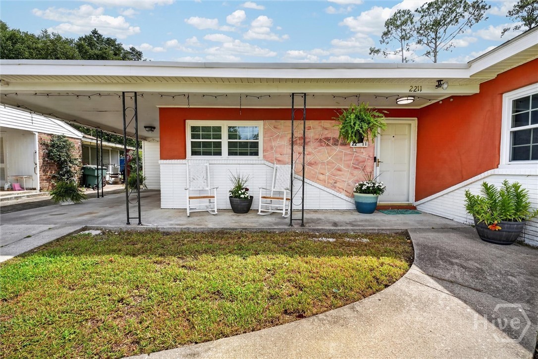 2211 Walz Drive Property Photo 3