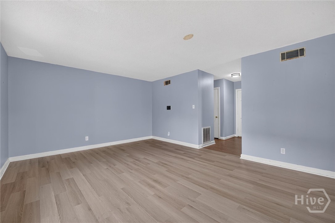 2211 Walz Drive Property Photo 5