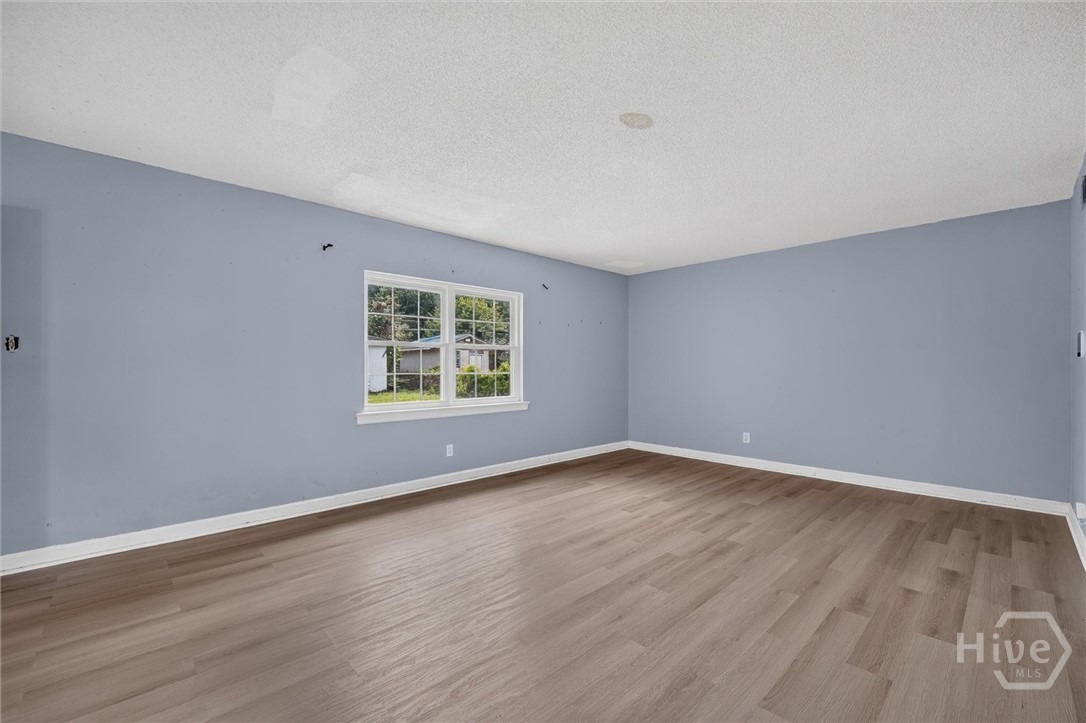 2211 Walz Drive Property Photo 6