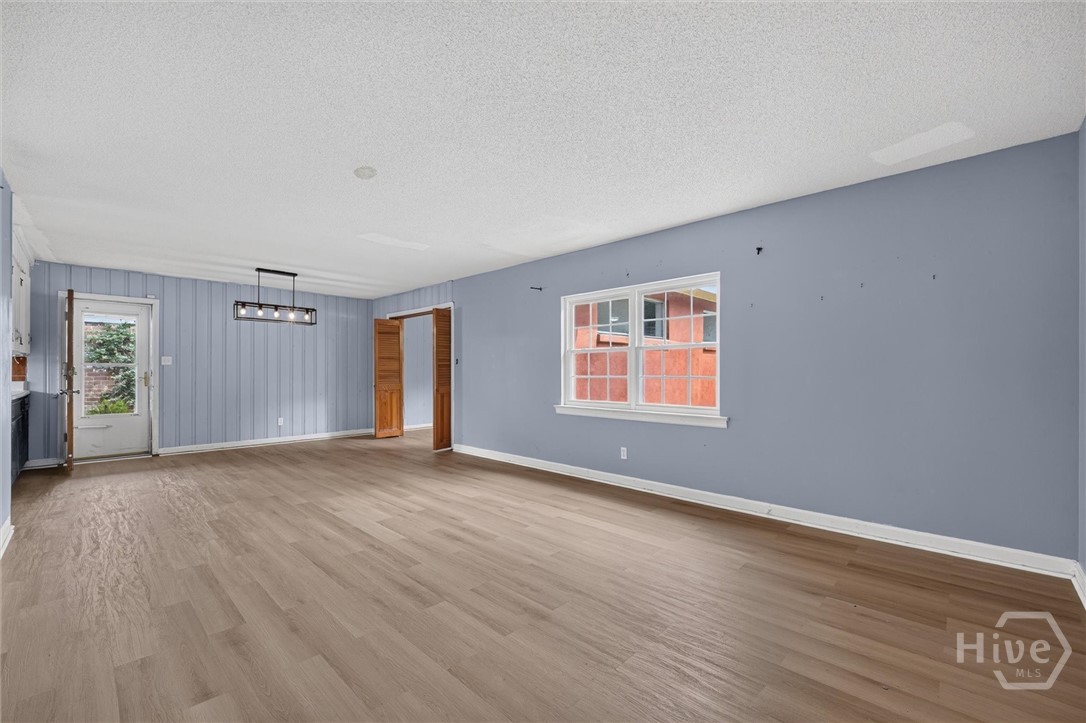 2211 Walz Drive Property Photo 7