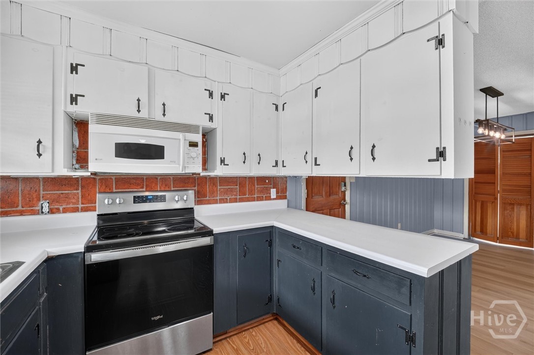 2211 Walz Drive Property Photo 10