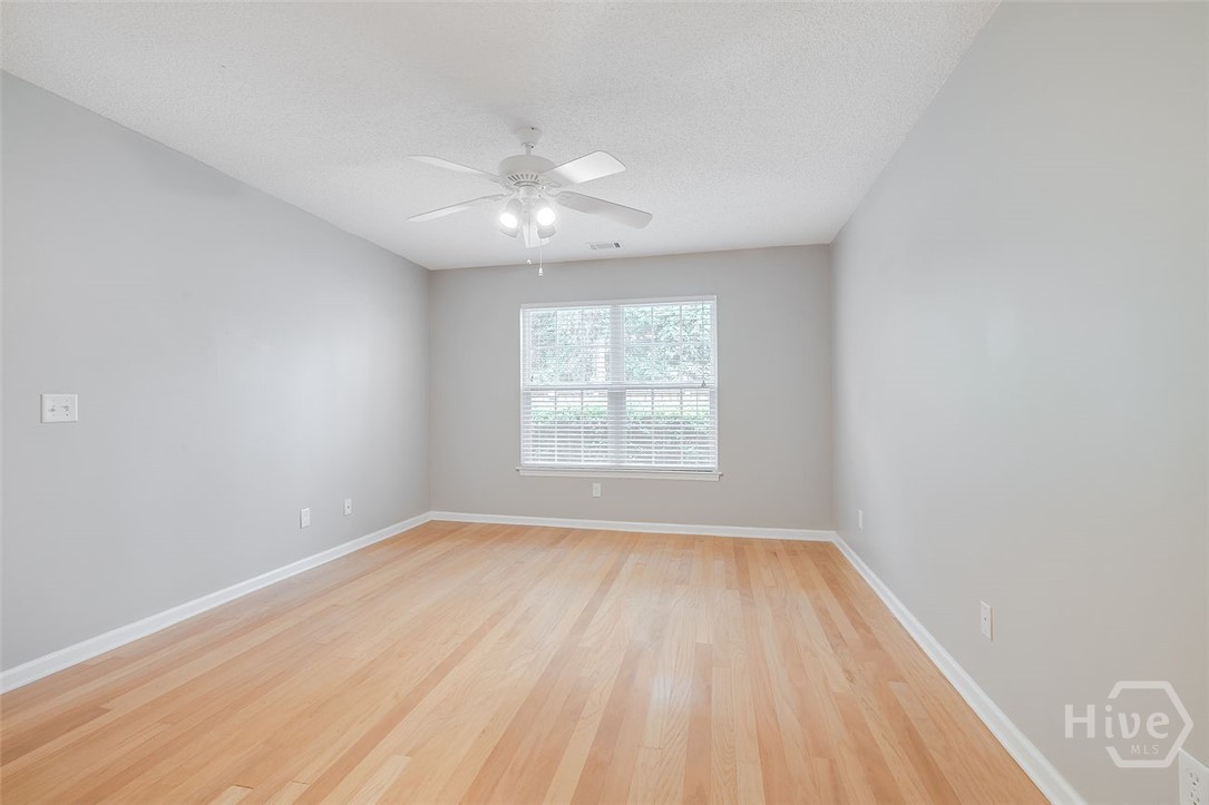 122 River Pointe Drive Property Photo 6