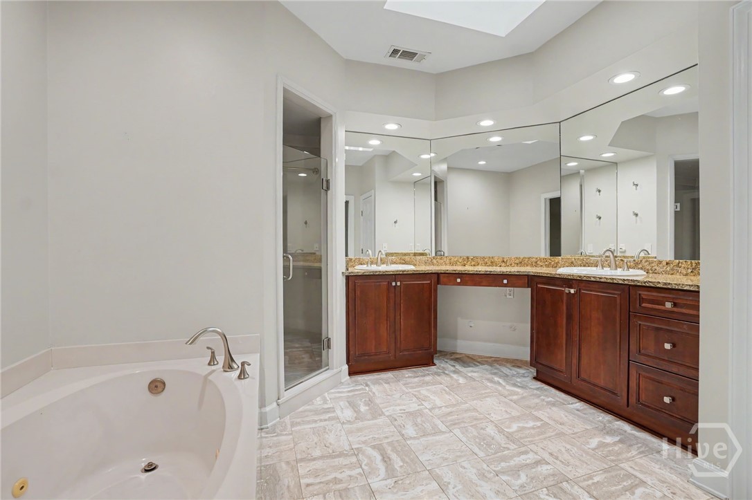 5 Willow Oak Circle Property Photo 16