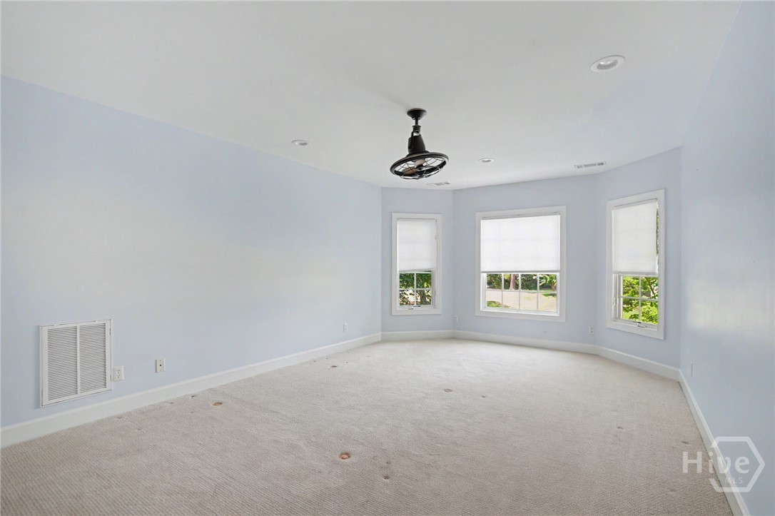5 Willow Oak Circle Property Photo 17