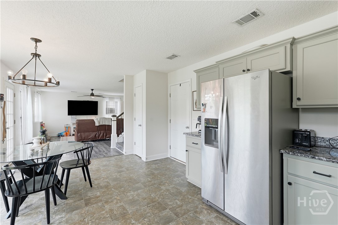 84 Autumn Rift Road Property Photo 8